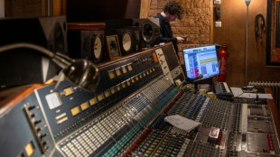 Muere Robe Iniesta, el cantante del grupo de rock español Extremoduro