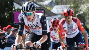 Li&egrave;ge-Bastogne-Li&egrave;ge: Pogacar, qui a chut&eacute;, souffre d'une fracture &agrave; un poignet (&eacute;quipe)