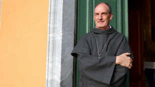 El cardenal francoespa&ntilde;ol Bustillo elogia el "entusiasmo" del papa, que visita C&oacute;rcega