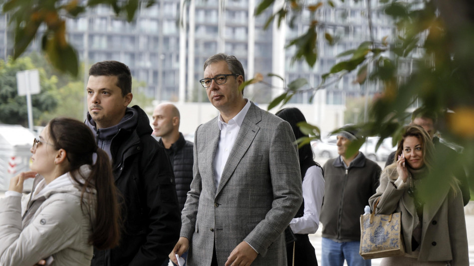 Urne aperte in Serbia, sfida tra Movimento studenti e l'uscente Vucic
