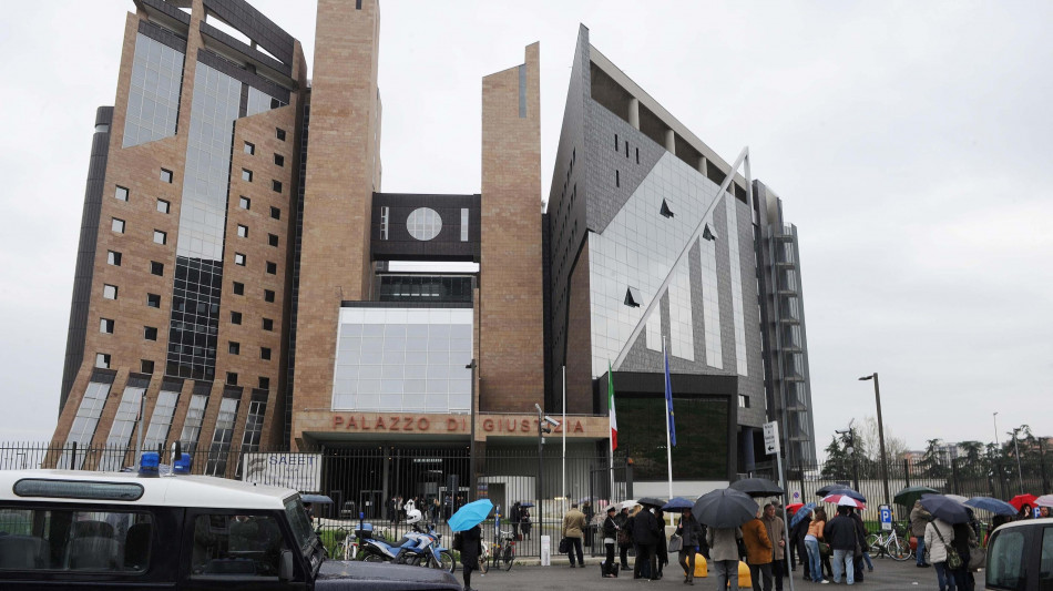 C'&egrave; dispositivo per suicidio Libera,giudice 'sia fornito'