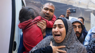 Gazat&iacute;es desesperados huyen de sus casas tras reanudarse bombardeos israel&iacute;es