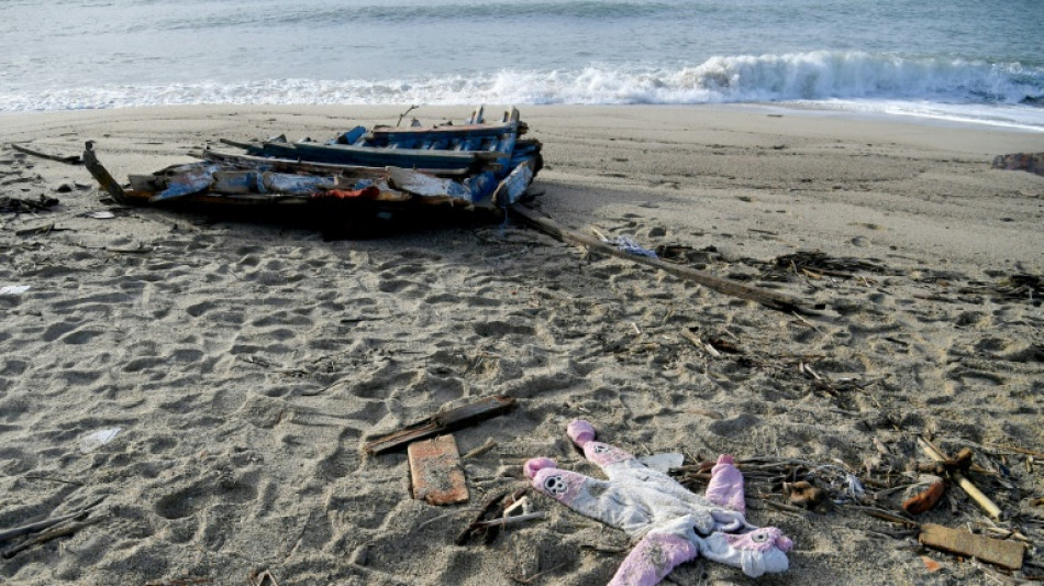 Sube a 64 n&uacute;mero de v&iacute;ctimas de naufragio de barco de migrantes en Italia
