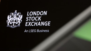 Borsa: Europa debole, Parigi chiude in calo dello 0,69%