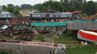El servicio de trenes se reanuda en India 51 horas despu&eacute;s de mort&iacute;fero accidente
