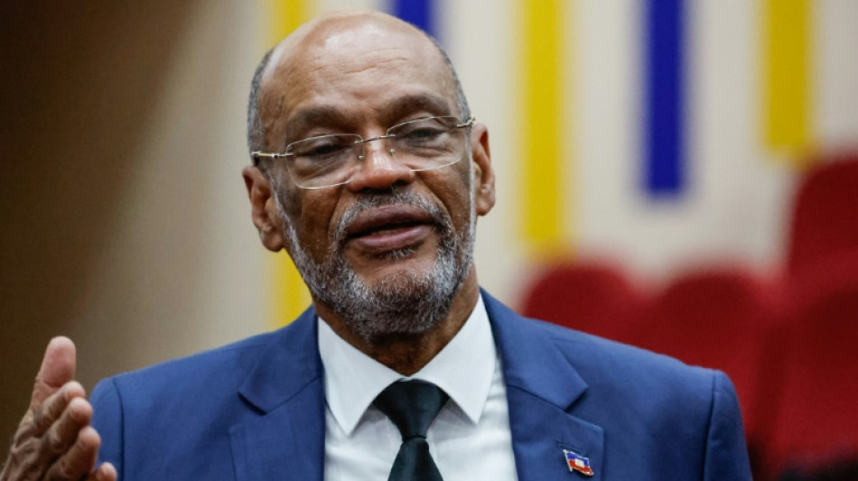 Premi&ecirc; do Haiti aterrissa em Porto Rico