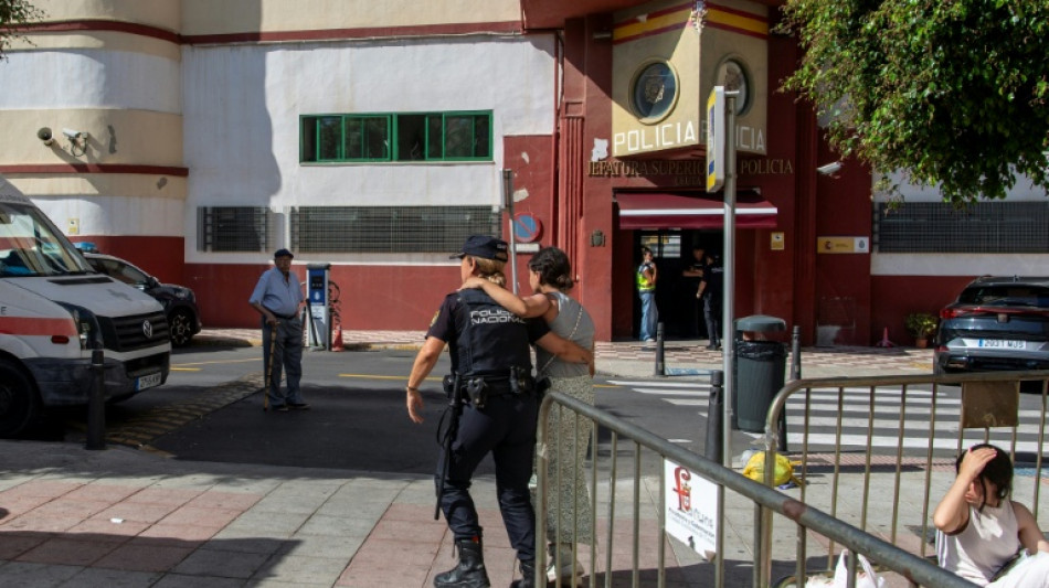 Espanha inicia controle na fronteira com It&aacute;lia ap&oacute;s crise migrat&oacute;ria