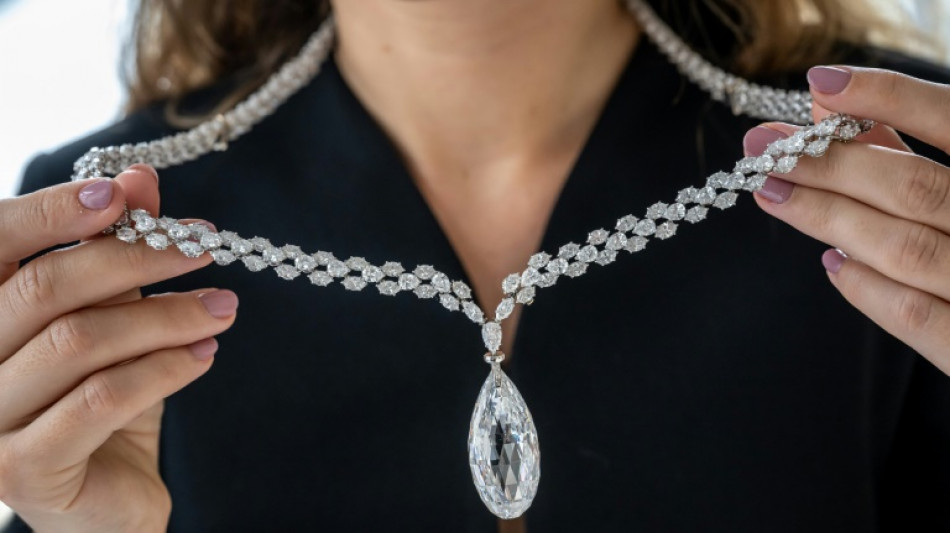La sombra de los nazis eclipsa una espectacular subasta de joyas en Suiza