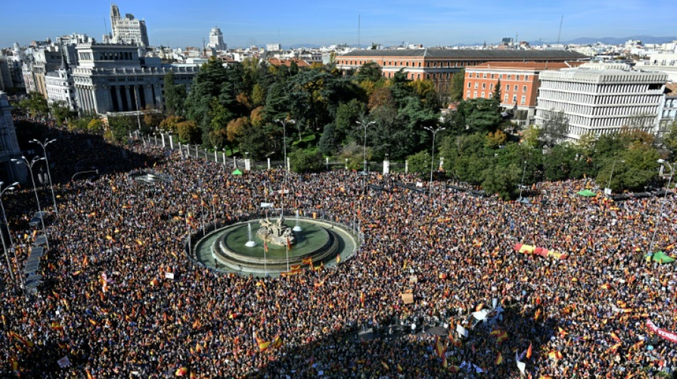 Manifestaci&oacute;n masiva en Madrid contra la amnist&iacute;a de S&aacute;nchez al separatismo catal&aacute;n