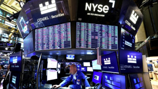 Wall Street recule, refroidie par les robustes chiffres de l'emploi am&eacute;ricain