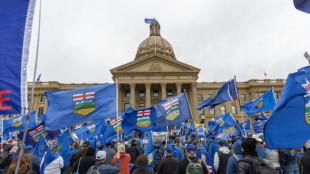 Se inicia el conteo de votos sobre separaci&oacute;n de Alberta, una prueba a la unidad de Canad&aacute;