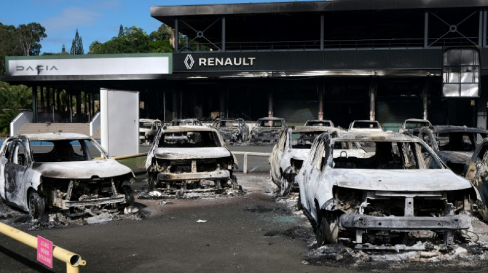 Francia despliega a su ej&eacute;rcito en Nueva Caledonia tras una tercera noche de disturbios