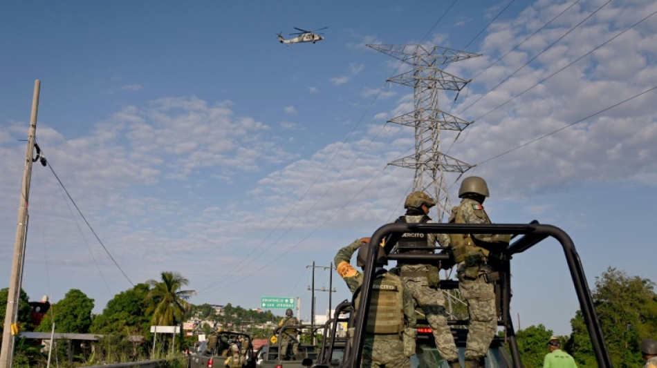 Mueren 16 personas en M&eacute;xico en choques entre las fuerzas de seguridad y criminales