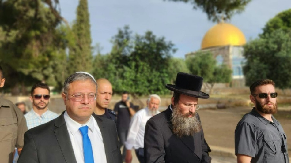 Ministro israelense faz visita pol&ecirc;mica &agrave; Esplanada das Mesquitas em Jerusal&eacute;m