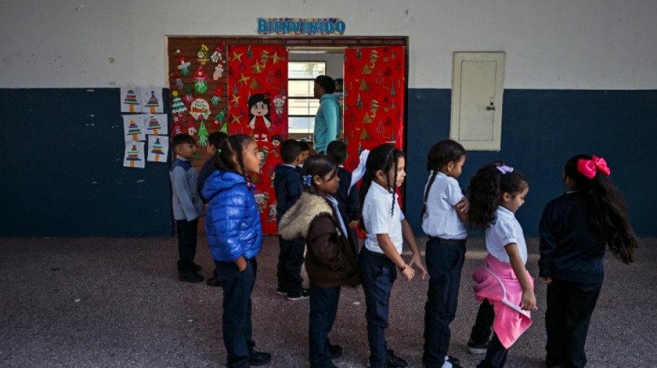 Venezuela afronta desnutrici&oacute;n entre estudiantes y falta de maestros, denuncia una ONG