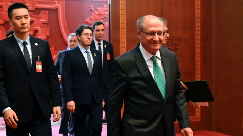 Xi elogia la&ccedil;os entre Brasil e China durante visita de Alckmin a Pequim