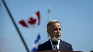 Guerra comercial se intensifica e EUA pro&iacute;be produtos do Canad&aacute;