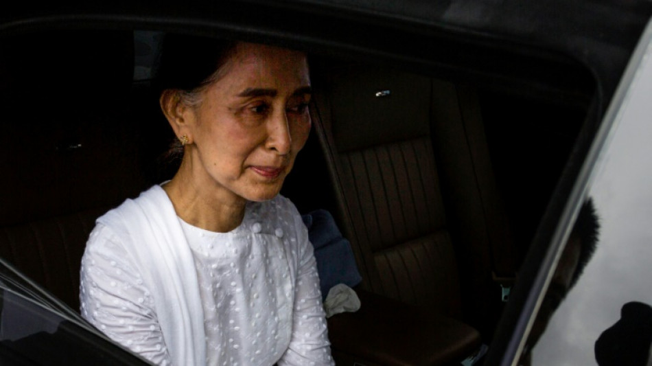 La l&iacute;der birmana Aung San Suu Kyi fue puesta en aislamiento en una prisi&oacute;n