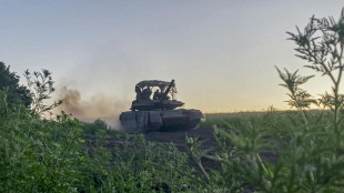 Kiev, 'blindato nemico attacca con bandiere russa e Usa'