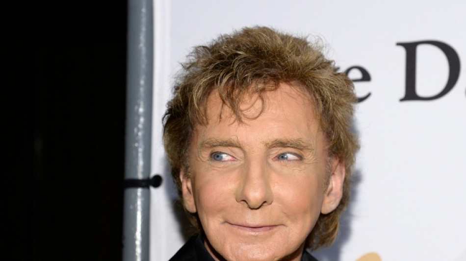 Cantante estadounidense Barry Manilow fue diagnosticado con c&aacute;ncer de pulm&oacute;n