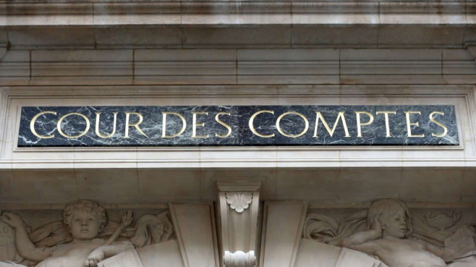 Pour faire des &eacute;conomies, la Cour des comptes sugg&egrave;re de limiter la masse salariale de la fonction publique