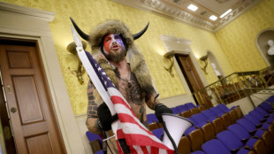 El "cham&aacute;n QAnon", &iacute;cono de invasi&oacute;n del Capitolio, se postula al Congreso de EEUU