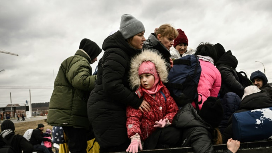 Ukraine: les civils pris au pi&egrave;ge &agrave; Marioupol, l'&eacute;tau se resserre autour de Kiev