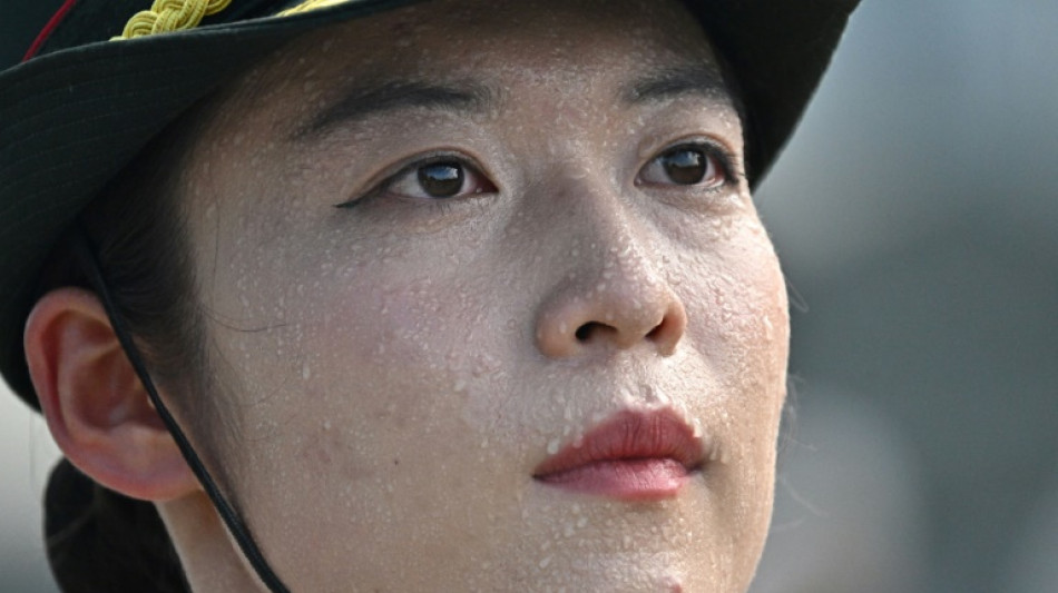 Sueur, soleil et discipline: l'armée chinoise répète son grand défilé