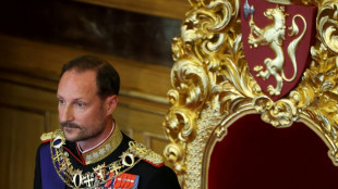 Haakon VIII jura como rey de Noruega sin su esposa, convaleciente de un trasplante