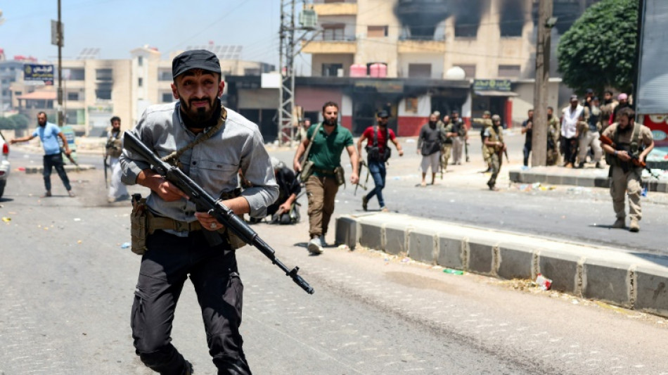 S&iacute;ria retira armas pesadas do sul do pa&iacute;s, diz comandante militar