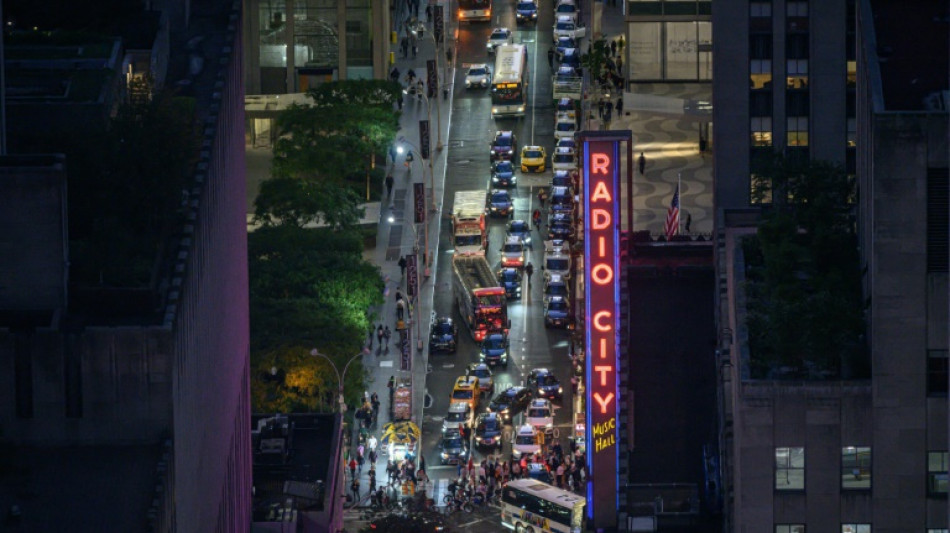Nova York suspende programa pol&ecirc;mico de ped&aacute;gio em Manhattan