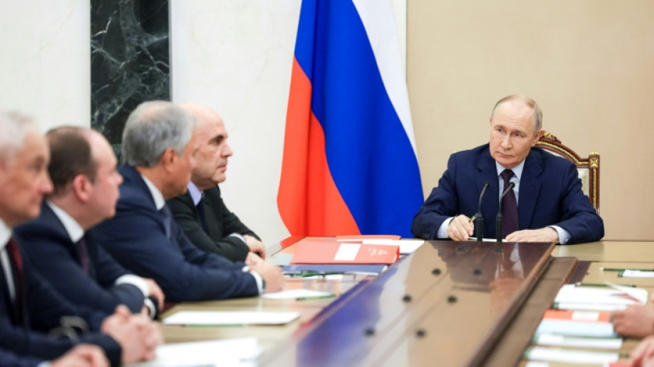 Putin diz que R&uacute;ssia est&aacute; avaliando retomar testes nucleares