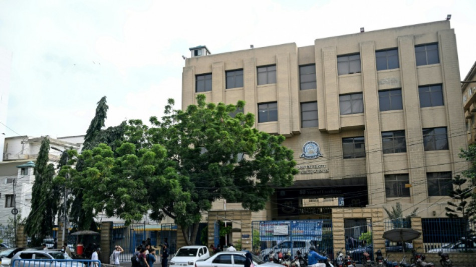 Pakistan: sursis pour des &eacute;tudiants en m&eacute;decine afghans menac&eacute;s d'expulsion