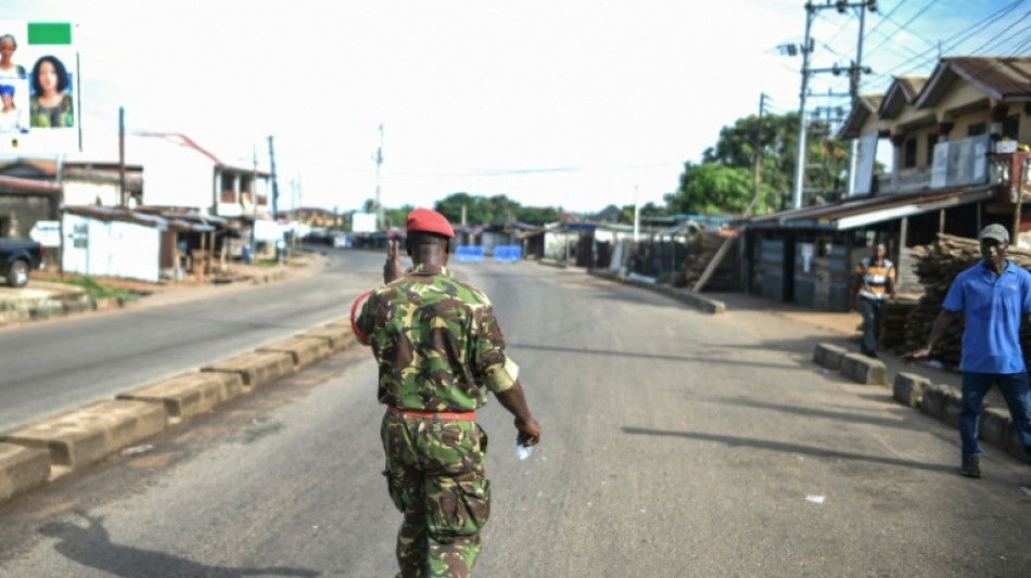 El gobierno decreta un toque de queda en Sierra Leona tras el ataque contra una armer&iacute;a