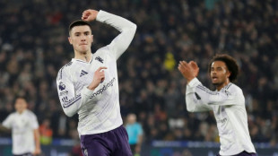 United arranca empate, Chelsea trope&ccedil;a e Tottenham perde em casa na Premier League