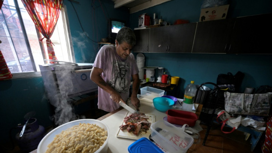 La inflaci&oacute;n pierde impulso en Argentina, pero se mantiene alta en el 276% a 12 meses