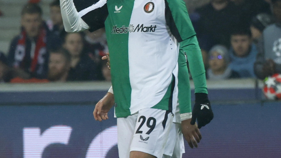 Calcio: &egrave; ufficiale, Gimenez al Milan fino al 2029