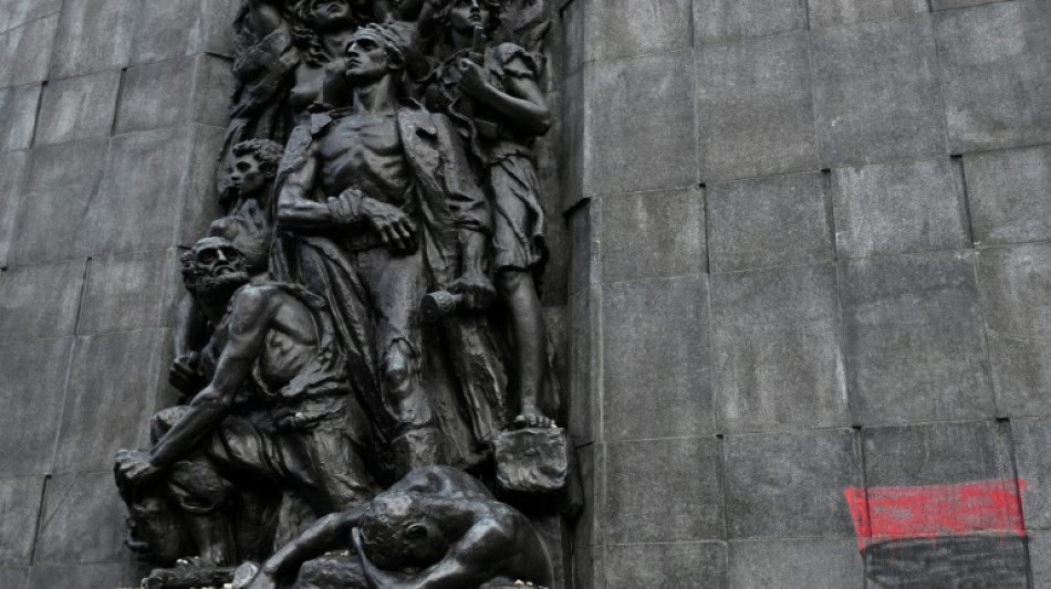 Acto de vandalismo contra el monumento de la insurrecci&oacute;n del Gueto de Varsovia