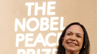 Machado sufri&oacute; una fractura vertebral en su agitada salida de Venezuela