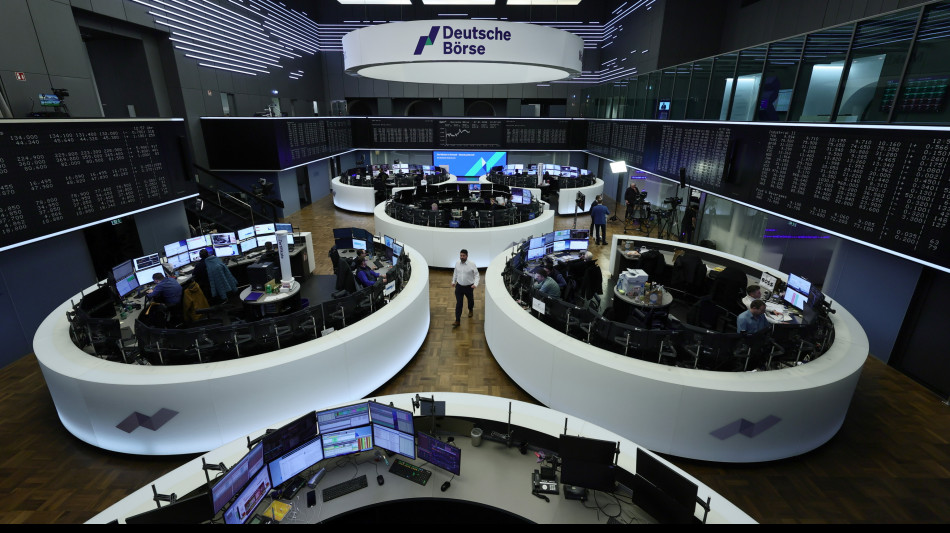 Borsa: l'Europa chiude debole, si guarda a Trump e Fed