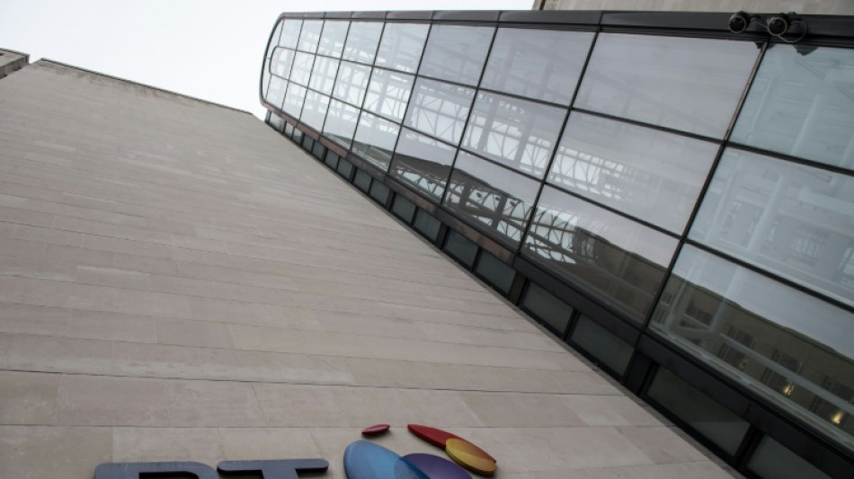 El grupo brit&aacute;nico de telefon&iacute;a BT prev&eacute; suprimir hasta 55.000 empleos para 2030