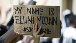 Param&eacute;dico recebe pena mista por morte de jovem negro durante pris&atilde;o nos EUA