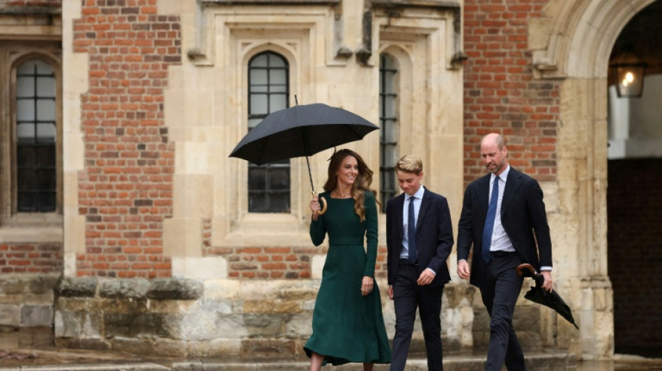 Pr&iacute;ncipe George inicia os estudos no Eton College