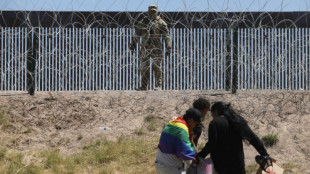 El gobernador de Texas env&iacute;a guardias a la frontera ante el cambio de las normas migratorias