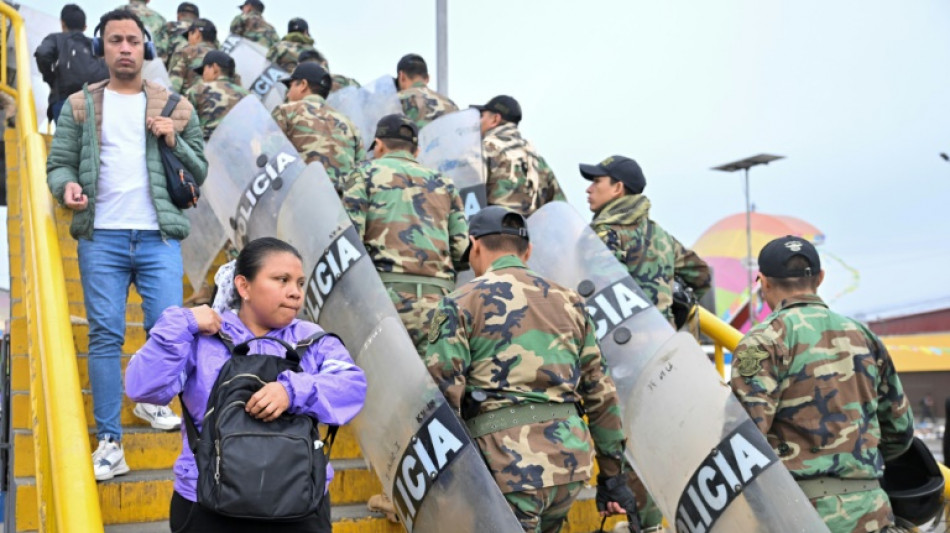 Transportistas y comerciantes protestan contra la extorsi&oacute;n en Per&uacute;