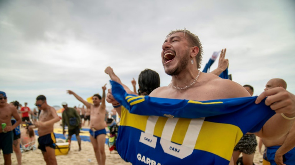Copacabana fala espanhol com invas&atilde;o de argentinos para final da Libertadores