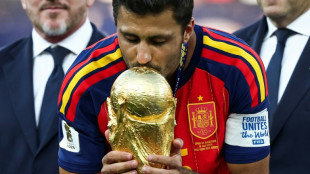 Seis espanh&oacute;is, Vini Jr, Messi e Mbapp&eacute; entre os indicados &agrave; Bola de Ouro