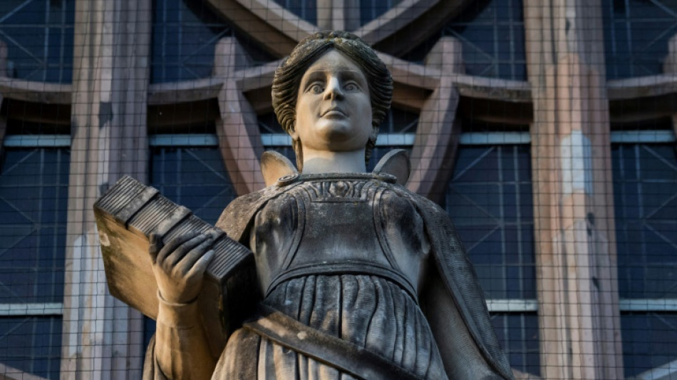 Korruptionsprozess um Klinikchef: Bis zu fünf Jahre Haft in Bonn