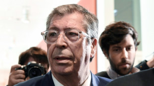 Patrick Balkany autoris&eacute; &agrave; sortir de prison vendredi apr&egrave;s un "ultime avertissement" de la justice