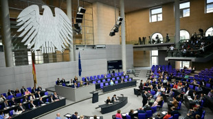 Bundestag entscheidet &uuml;ber Bek&auml;mpfung von Schwarzarbeit und Lachgas-Verbot